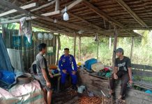 Personel Ditpolairud Dekatkan Diri dengan Masyarakat DAS Kahayan Bahaur, Sambil Titip Pesan Kamtibmas