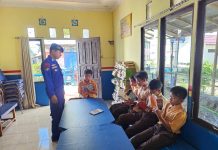 Anak-Anak DAS Kapuas Kembangkan Potensi Lewat Buku Bacaan di KP XVIII-2007 