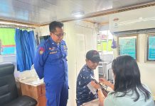 JALUR Klinik Terapung Dirpolairud Layani Kesehatan Warga di Pelabuhan Pasar Lama Buntok