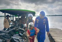 Personel Ditpolairud Amankan Penyeberangan Tradisional Jelang Nataru