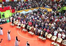 Perayaan Natal Oikumene di Puruk Cahu Meriah, Ribuan Jemaat Padati GOR Tana Malai Tolung Lingu