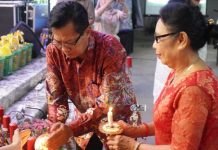 Pj Sekda Mura Hadiri Natal Bersama DWP Murung Raya