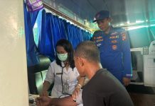Program JALUR Ditpolairud Hadirkan Klinik Terapung, Periksa Gratis Warga Pelabuhan Pasar Lama Buntok