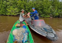 Giliran Masyarakat Perairan DAS Kumai Dapat Bansos dari Ditpolairud Polda Kalteng