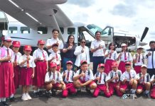 Momen Hangat di Bandara Dirung, Bupati Mura Bertemu Pelajar SD Oreng