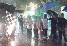 Hujan Tak Surutkan Antusias Warga, Pawai Gema Takbir di Puruk Cahu Berlangsung Meriah