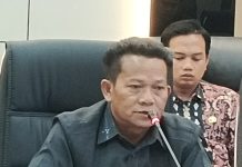 Anggota DPRD Ardianto Dukung Komitmen Perlindungan Sosial, Bantuan Langsung Diserahkan di Desa Benangin
