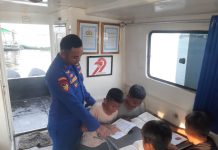 Ditpolairud Polda Kalteng Dorong Peningkatan Kualitas Pendidikan Anak-Anak Perairan DAS Kumai