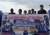 Ditpolairud Polda Kalteng dan Masyarakat Bersihkan Sampah di Pantai Kubu
