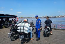 Ditpolairud Polda Kalteng Pam Alur Penyeberangan Sungai, Masyarakat Aman dan Selamat