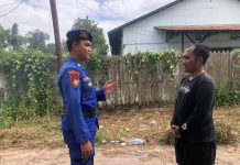 Sambangi Masyarakat Perairan dan Pesisir, Anggota Ditpolairud Polda Kalteng Sampaikan Pesan Kamtibmas