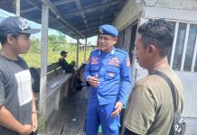 Personel Ditpolairud Polda Kalteng Tanamkan Nilai-Nilai Pancasila kepada Masyarakat Pesisir