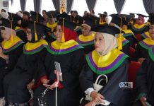 Bupati Heriyus Hadiri Wisuda Sekolah Lansia “Gita Uluh Itah” Tahun 2026