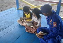 Polri Terus Hadir di Tengah Masyarakat, Ditpolairud Buka Pondok Baca Bagi Anak-Anak Pesisir