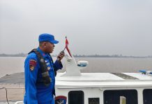 Ditpolairud Polda Kalteng Jaga Keselamatan Pelayaran Lewat Radio VHF Channel 16