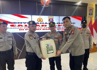 Respon Karhutla, Polres Barito Utara Salurkan 100 Liter Cairan X-Fire ke Lima Polsek Wilayah Rawan Karhutla