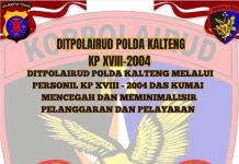 Periksa Surat Persetujuan Berlayar, Ditpolairud Polda Kalteng Ciptakan Pelayaran Aman dan Nyaman