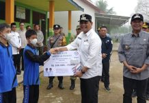 Safari Jumat di Montallat, Bupati dan Wabup Barito Utara Cek Infrastruktur, Salurkan S1Pintar